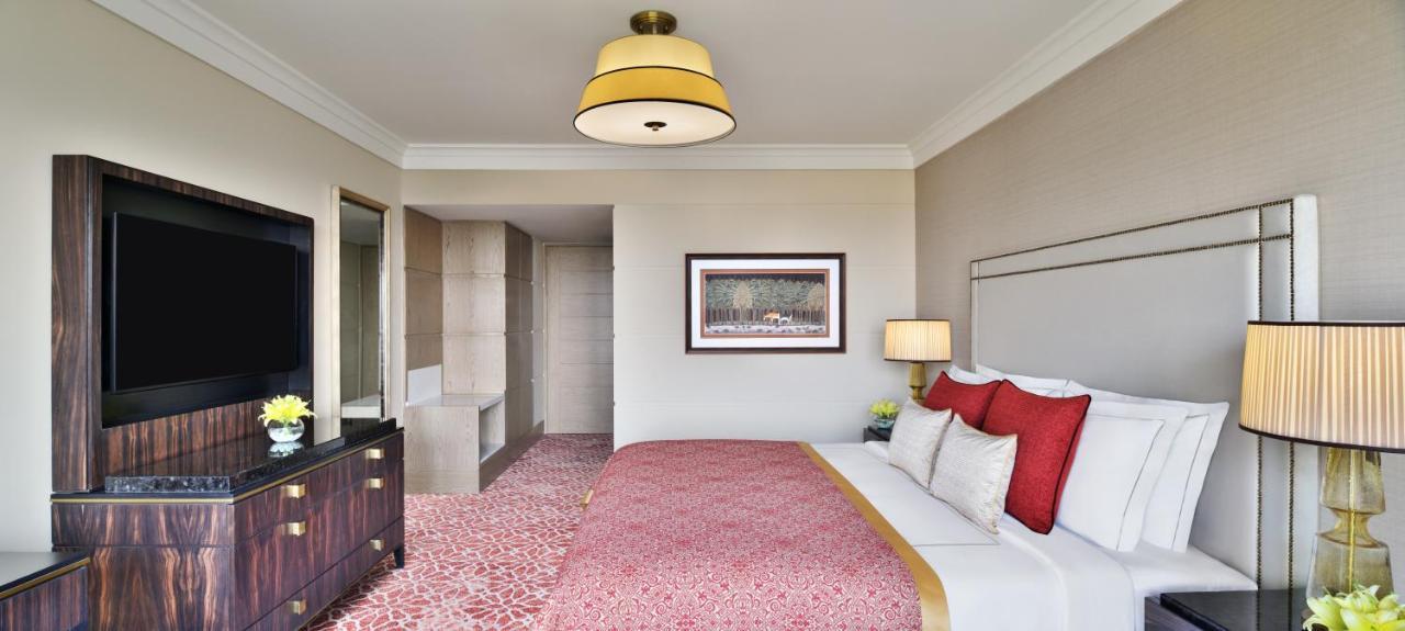 Luxury Room City View King Room