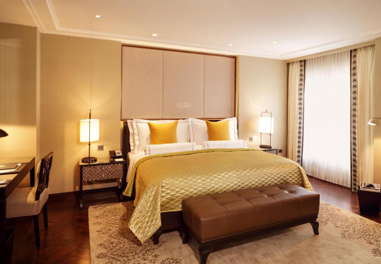 Luxury King Bed Room
